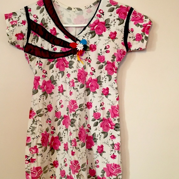 Unique summer floral top - Picture 1 of 2